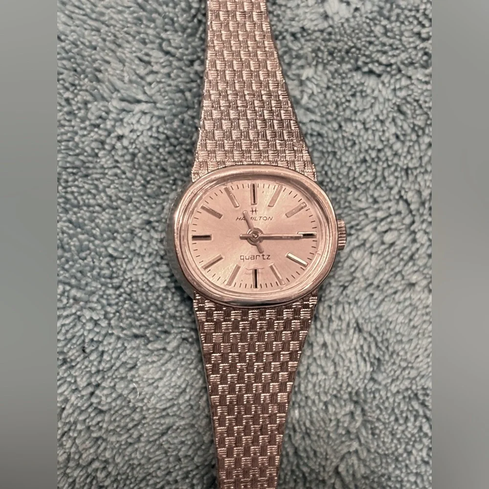 Vintage Hamilton Women's Silver Mesh Watch .
 For PARTS or REPAIR.ONLY. - Picture 4 of 4